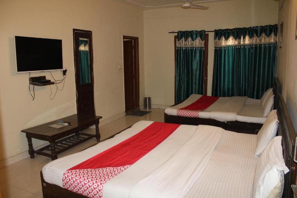 Hotel New Apple Rose Chandigarh Near Railway Station Dariya Uco Bank Ke Pass Екстериор снимка