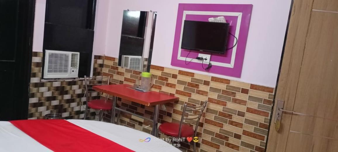 Hotel New Apple Rose Chandigarh Near Railway Station Dariya Uco Bank Ke Pass Екстериор снимка