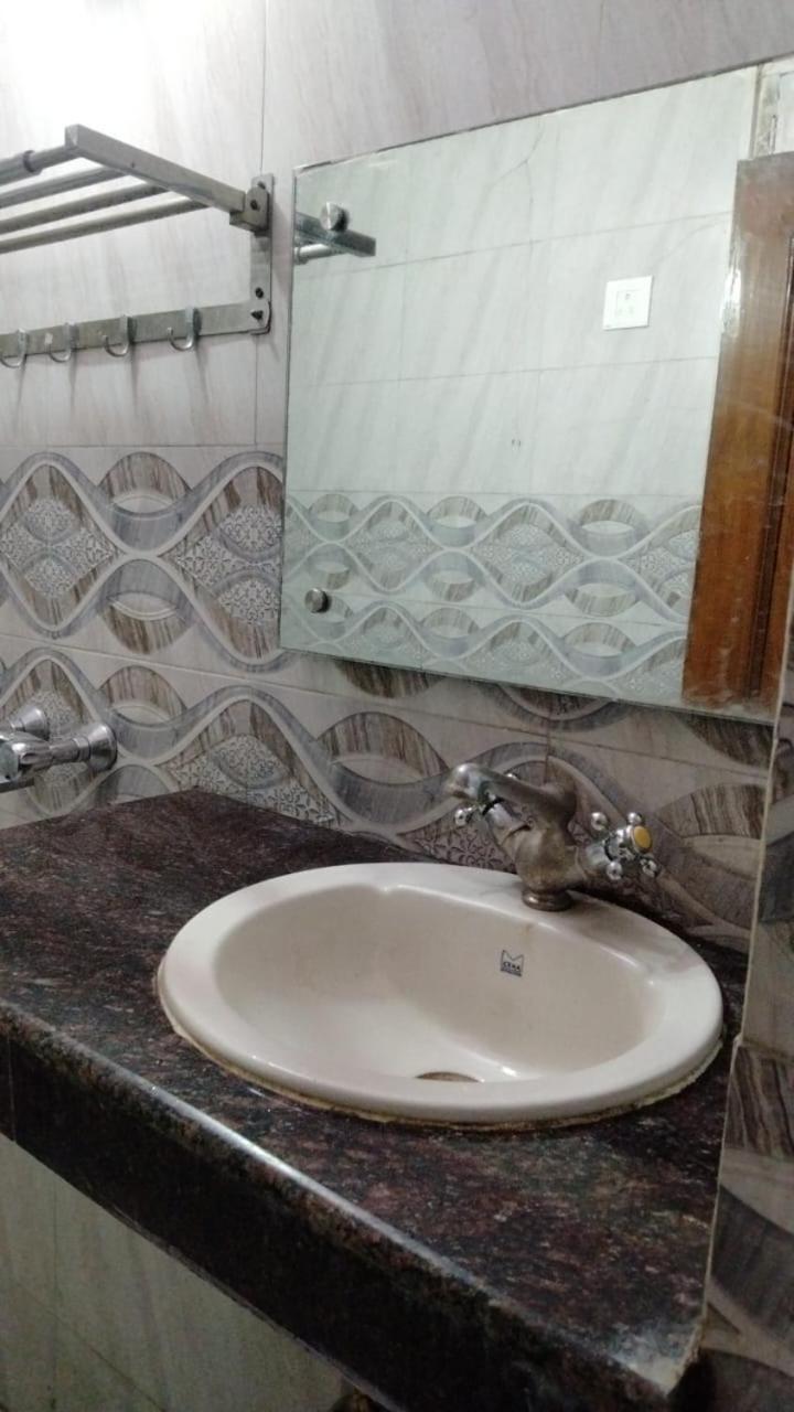 Hotel New Apple Rose Chandigarh Near Railway Station Dariya Uco Bank Ke Pass Стая снимка